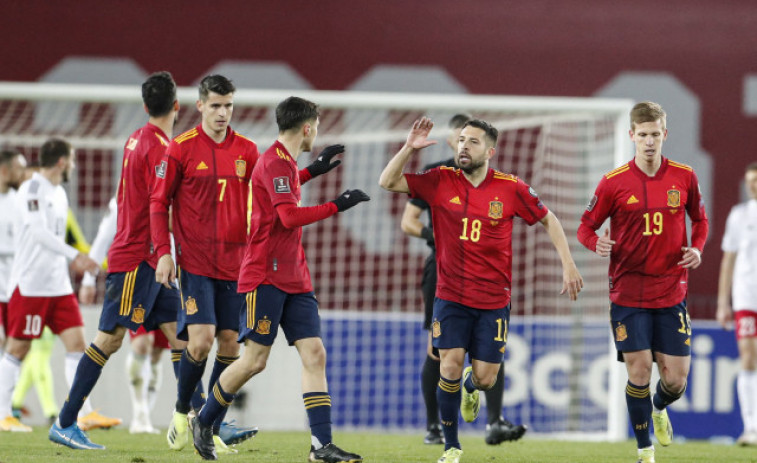 Sanidad estudia vacunar a los jugadores de la selección española de fútbol a una semana de la Eurocopa