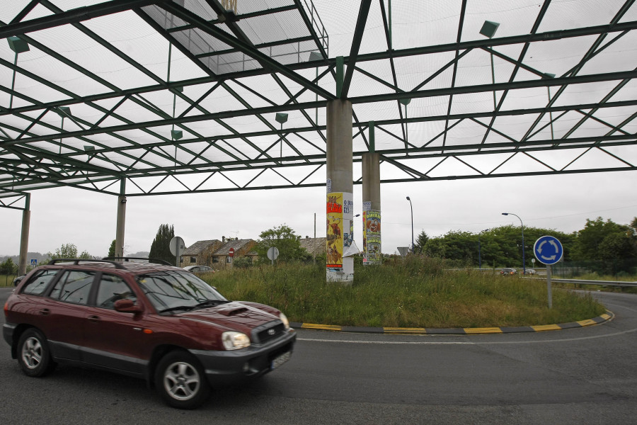 La Policía Local de Culleredo intensifica los controles de tráfico en el entorno de Alvedro