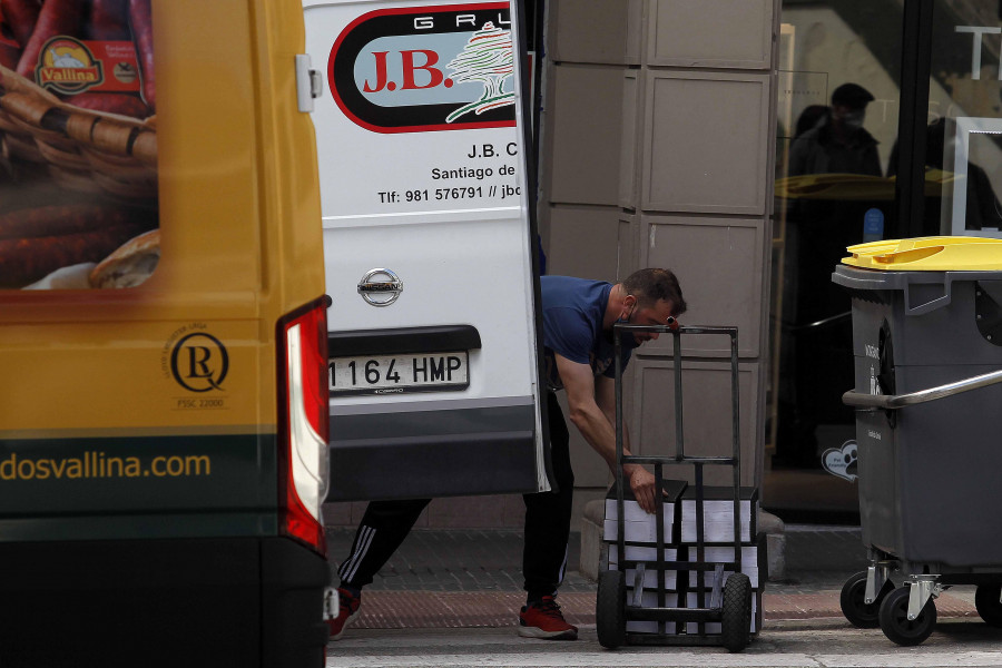 El paro registra la bajada más acusada de los últimos meses en A Coruña