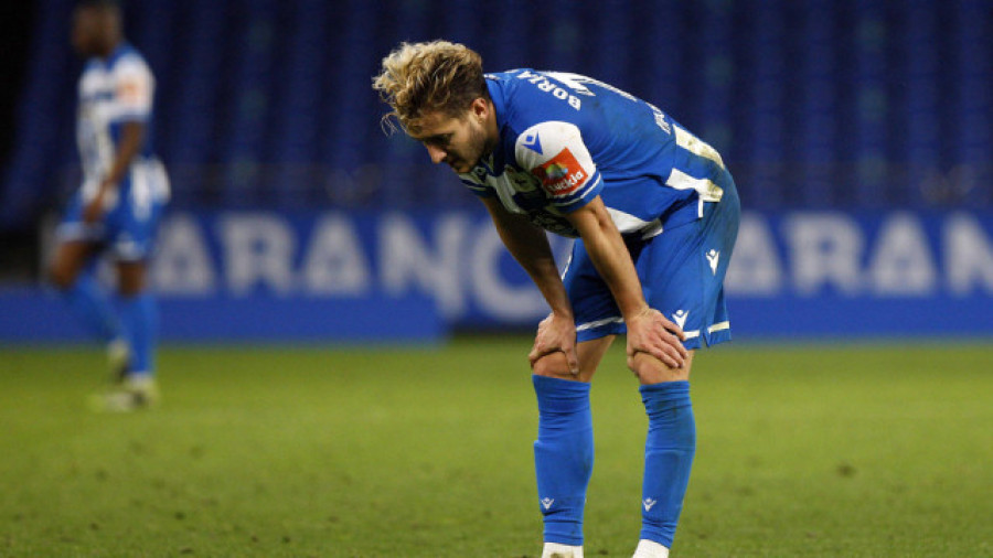 Borja Galán se lesiona en el entrenamiento en Riazor