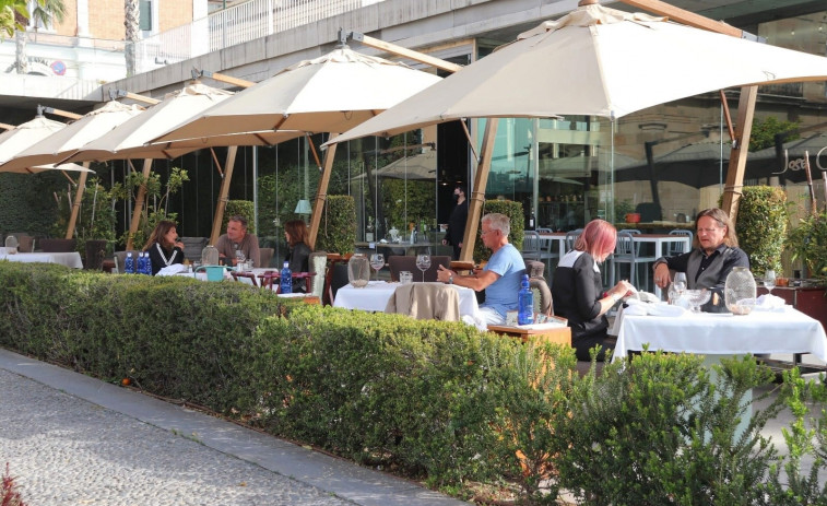 Galicia recupera las cenas en los restaurantes