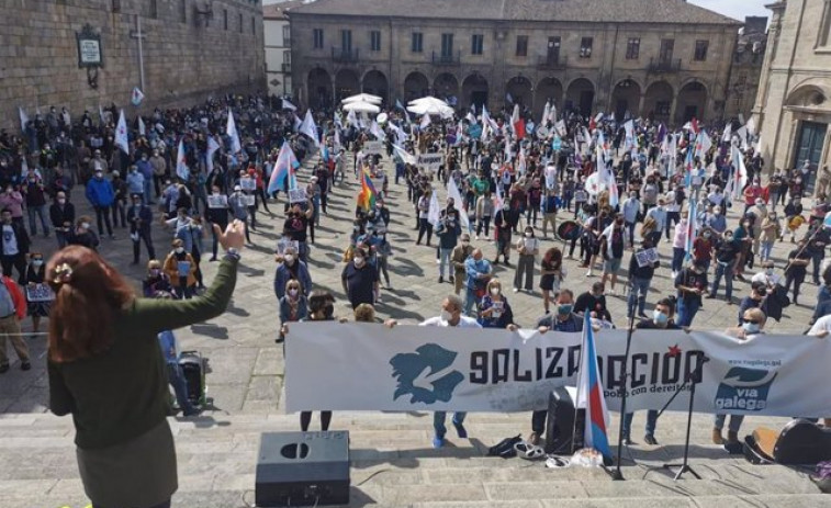 Una multitudinaria manifestación en Santiago reivindica a Galicia como 