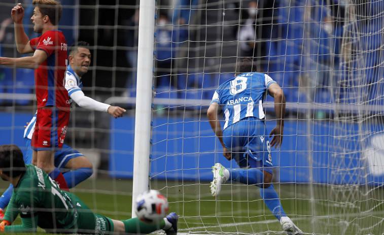 Paso de gigante para el Deportivo