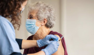 Darias avanza que ya hay más personas vacunadas que contagiadas en toda la pandemia