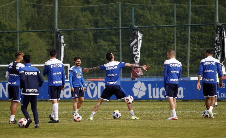 Lara acorta la sesión y David Suárez se lesiona en el entrenamiento del Depor