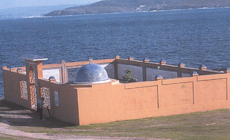 La extraña historia del silencioso cementerio moro a la sombra de la Torre  que se convirtió en la Casa de las Palabras