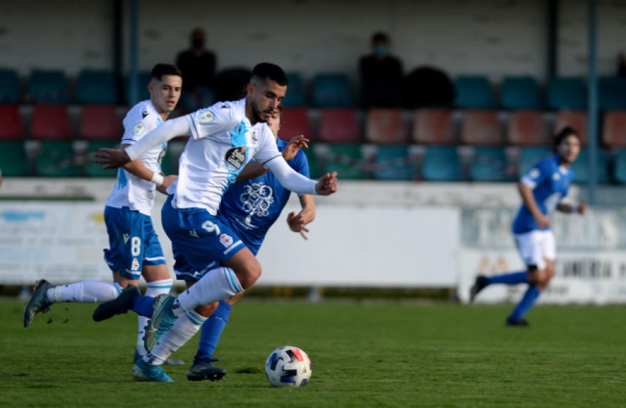 Adri Castro, principal novedad de la convocatoria del Deportivo, de la que se cae Beauvue