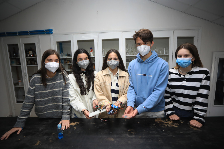 Estudiantes de Las Esclavas diseñan un alcoholímetro para concienciar sobre los peligros de la bebida