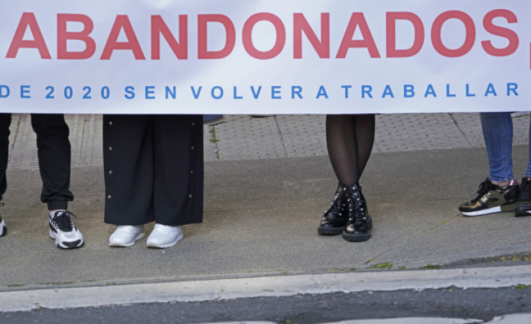 El sector de fiestas y verbenas quiere acordar una desescalada con la Xunta
