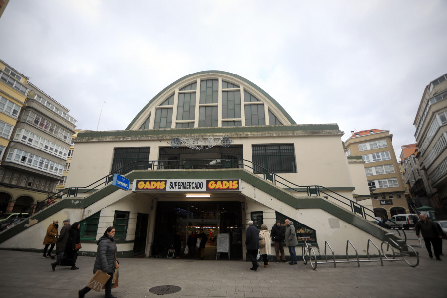 Los mercados coruñeses notan una gran bajada de consumo para el Día de la Madre