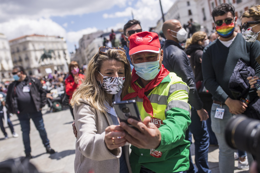 Casi más ministros que manifestantes