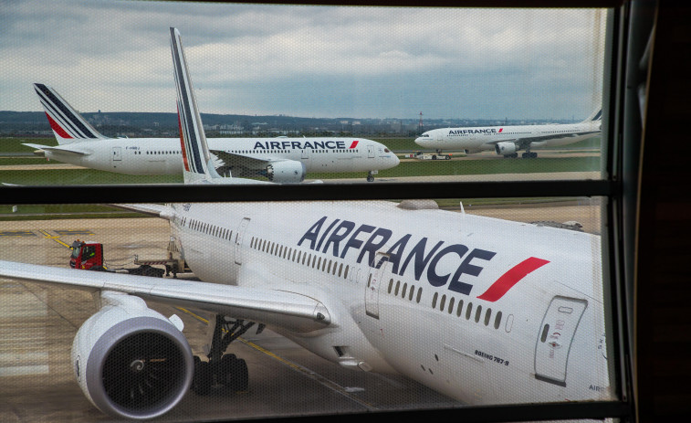 Un juzgado coruñés condena a Air France a pagar más de 1.000 euros a un viajero al que no devolvió el dinero