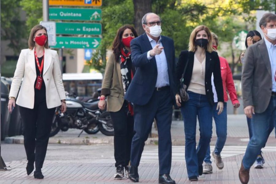 Ángel Gabilondo acude al hospital tras haber recibido la vacuna esta mañana