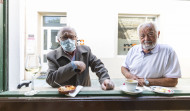Los bares gallegos ya podrán abrir hoy hasta las 23.00 horas y los restaurantes hasta la una