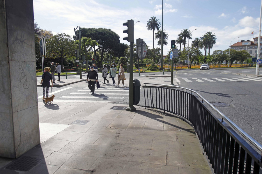 La plaza de Mina se queda sin su quiosco de prensa tras varios meses cerrado