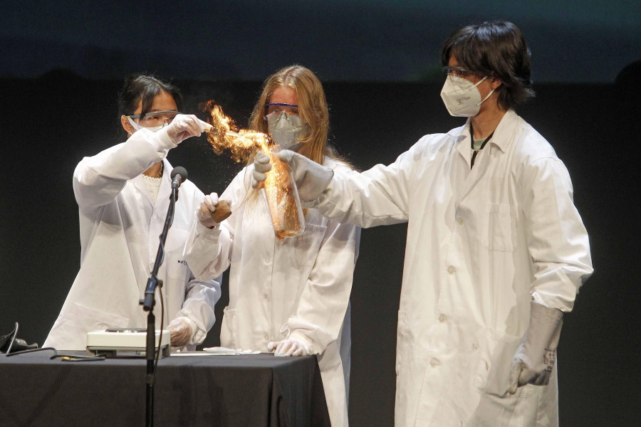 La Ciencia en la Calle sube por un día a las tablas del teatro Colón