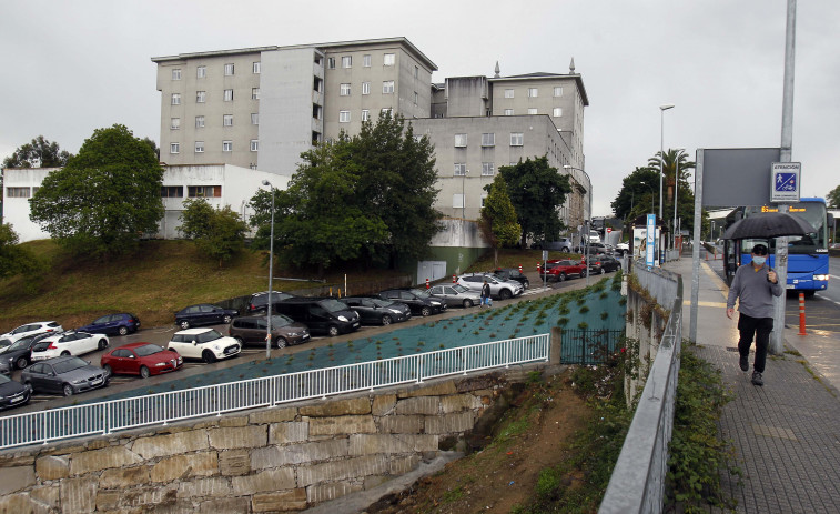 La Xunta concluye las obras de estabilización del muro del aparcamiento del Materno