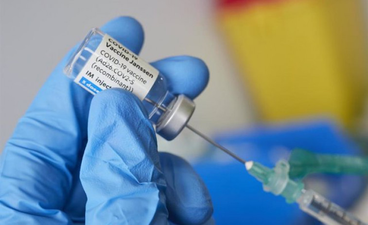 Salud Pública acuerda inmunizar también con la vacuna de Janssen a las personas de 50 a 59 años