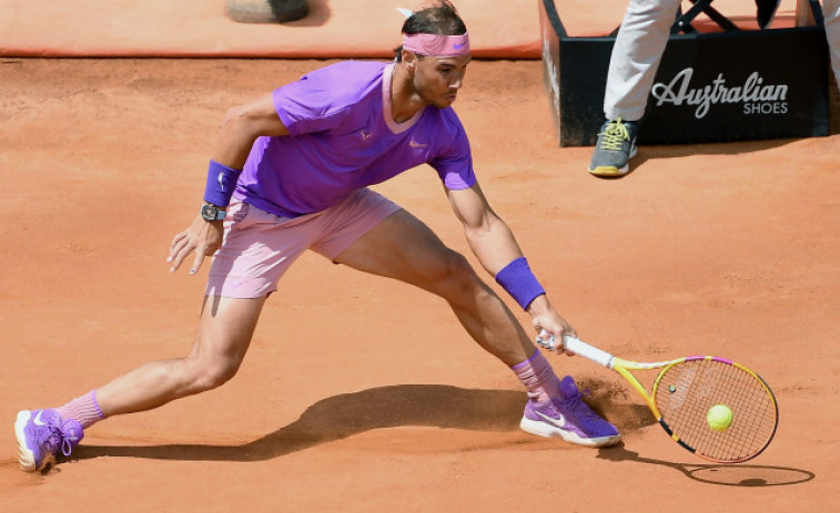Nadal salva dos bolas de partido ante Shapovalov y se mete en cuartos de final
