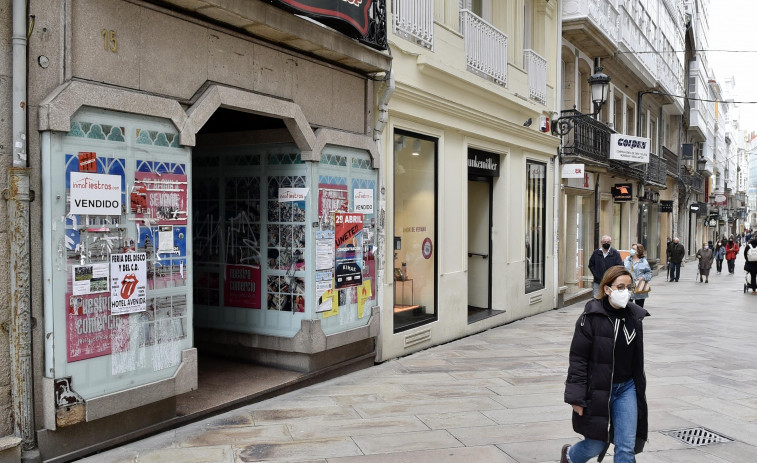 Más de veinte locales están vacíos en la calle Real: “Hace ocho años era algo impensable”