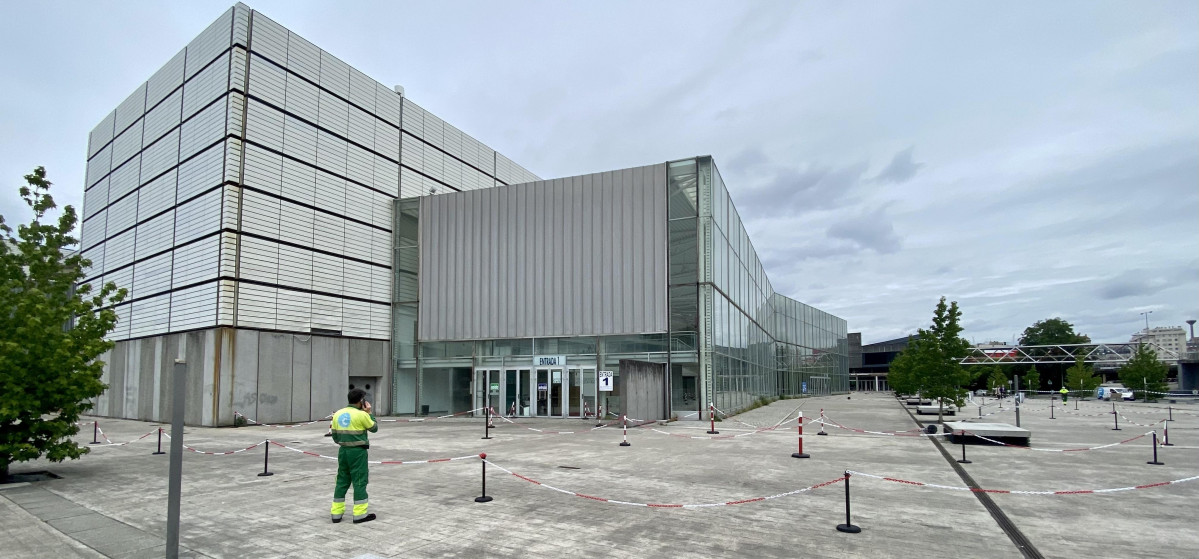 Vista de las instalaciones de ExpoCoruña, ayer completamente vacías  Javier Alborés