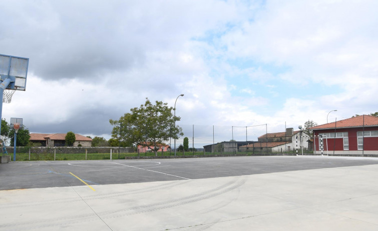 Cambre avanza en las obras deportivas de O Souto tras finalizar las de Santa María de Vigo