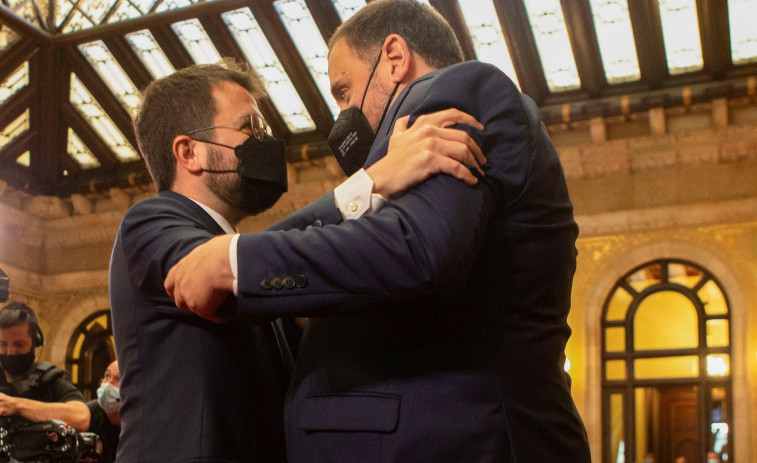 Aragonés, nuevo presidente de la Generalitat al grito de 