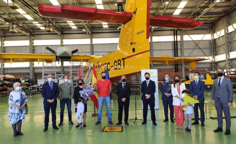 Galicia y Castilla y León rinden homenaje al piloto que murió apagando un incendio en Lobios