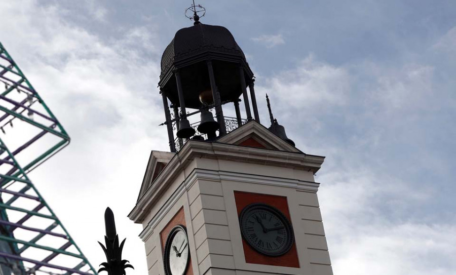 Los madrileños se quedan sin campanadas en la Puerta del Sol