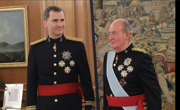 Felipe VI queda con su padre en Madrid tras hablar por teléfono en Abu Dabi