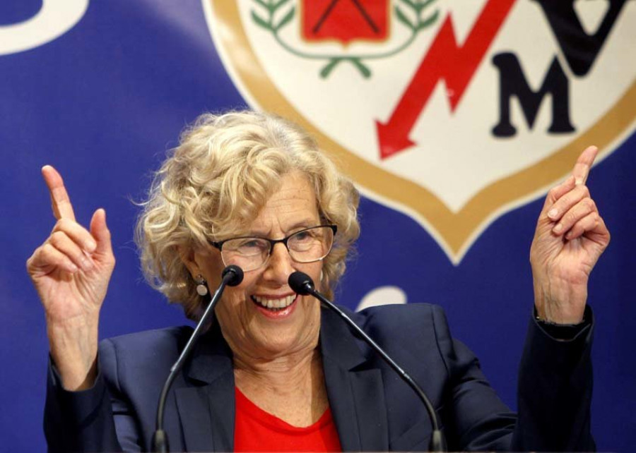 Carmena se topa con dos problemas