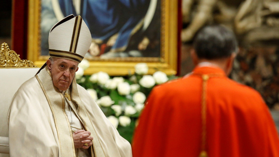 Cambio de año regular para el papa