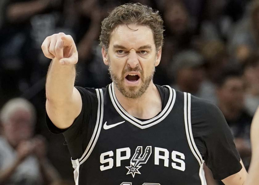 Gasol demuestra que la idea de que todos los altos son tontos es falsa