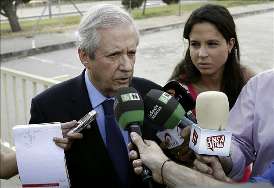 El abogado Gómez de Liaño pide a Bárcenas que "no tire de la manta"