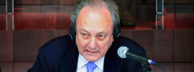 López-Sors asume la decisión de alejar el “Prestige” de  la costa gallega