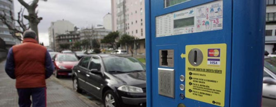 El plan de movilidad descarta ampliar las zonas de estacionamiento regulado