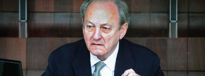 López-Sors culpa a los rescatadores del rumbo errático del “Prestige” antes  de su hundimiento