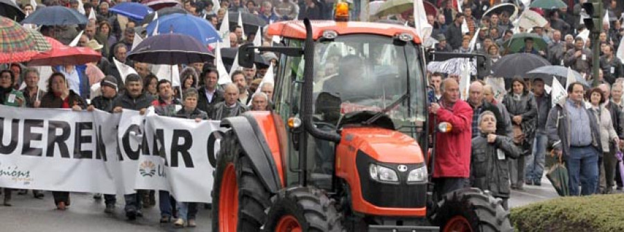 Centenares de ganaderos protestan por el incremento de los costes de producción