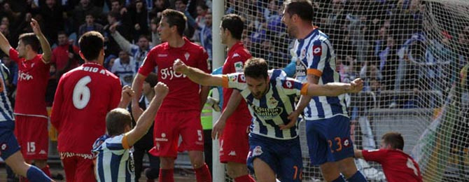 El Deportivo salva un punto en el minuto 94