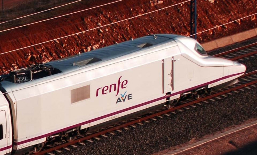 A Renfe le toman la delantera