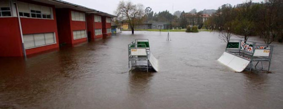 El temporal deja inundaciones, árboles caídos, desprendimientos y cortes de carretera