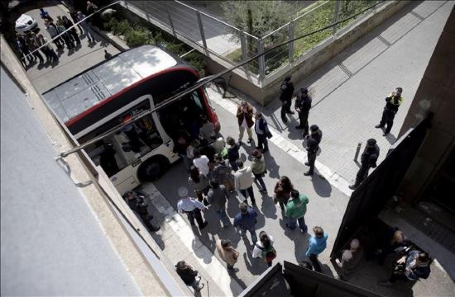 El barrio de Navas-Sagrera, conmocionado por la acción de un niño solitario