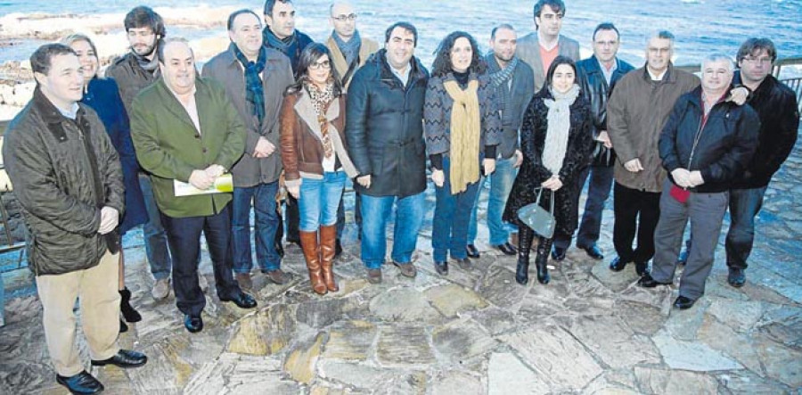 El PP coruñés da luz verde a un pacto con el BNG para la moción de censura en Cee