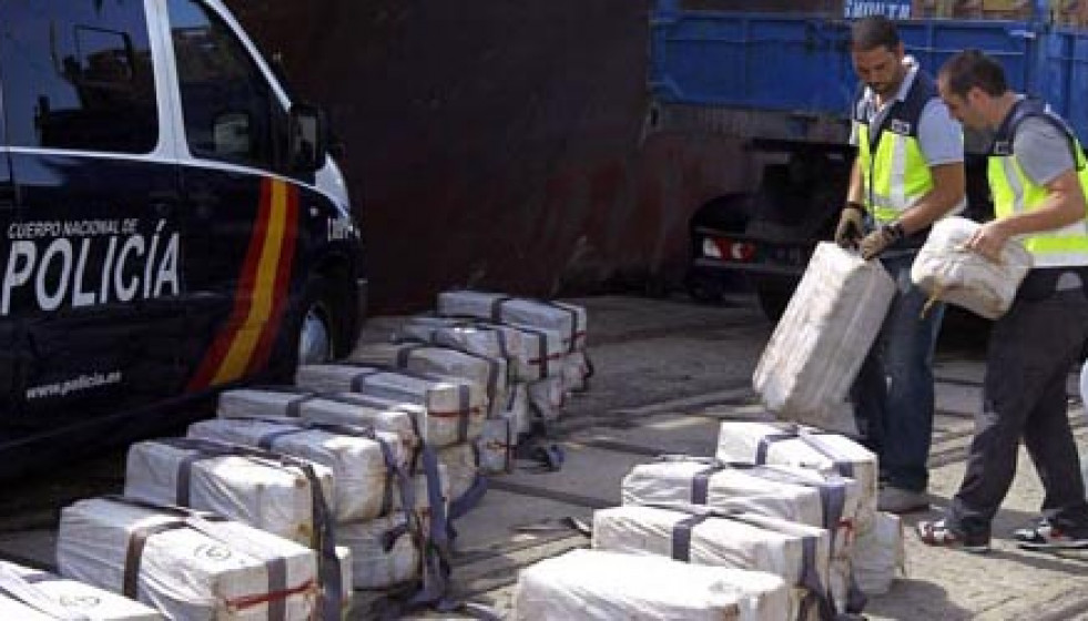 Detenidos cuatro gallegos implicados en un alijo de 3.000 kilos de cocaína