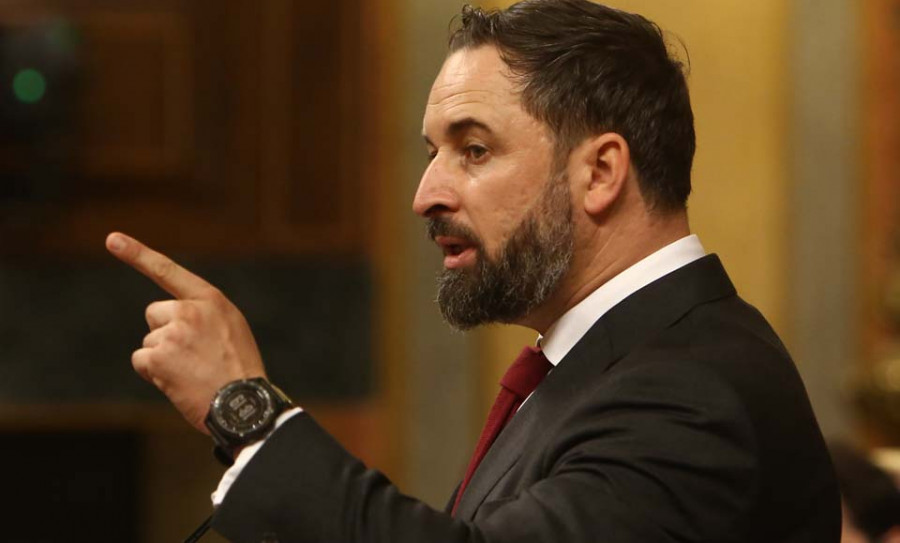 La fiesta de Abascal en la que dispara a todo lo que se mueve