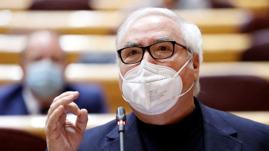 Manuel Castells culpa al idioma