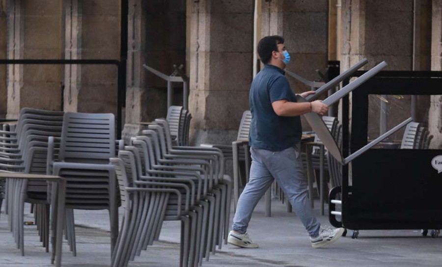 Los hosteleros son los que pagan la curva ascendente del virus