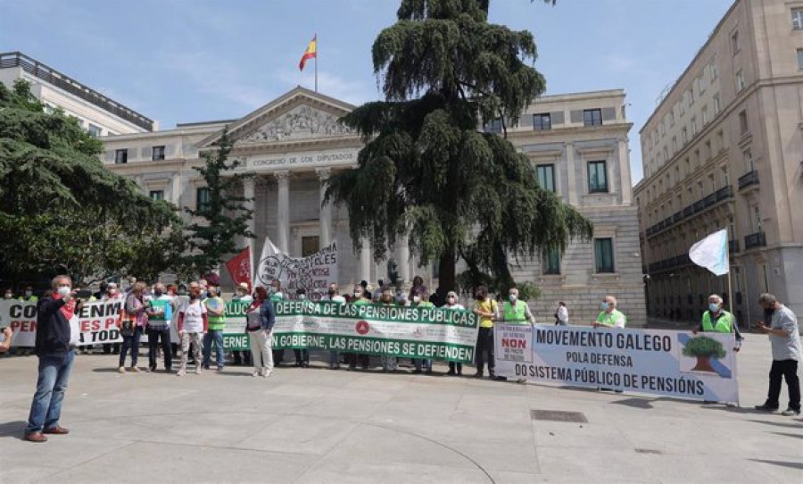 Colectivos de pensionistas llaman a movilizarse este sábado por unas pensiones "dignas, justas y suficientes"