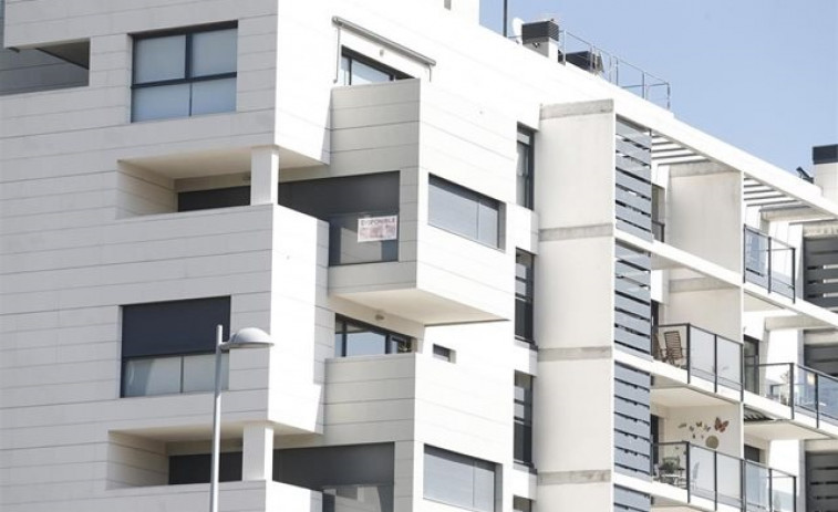 Acusan a una mujer de estafar a 25 personas fingiendo alquilar un  piso que no era suyo
