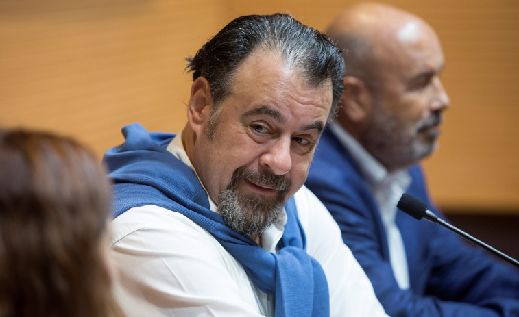 Premian a Carlos Álvarez por el 